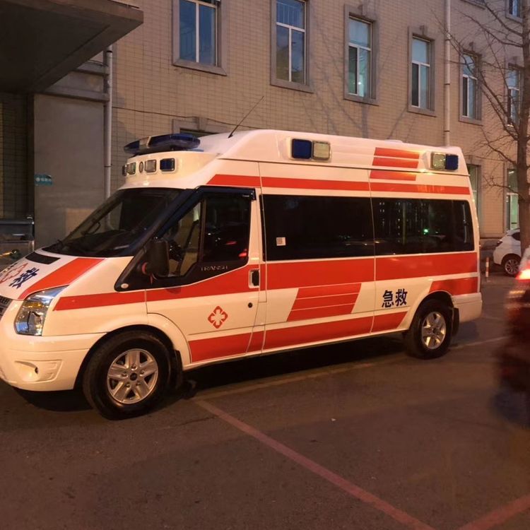 金水夜间租赁救护车护送病人转院：安全转运的 8 大核心注意事项